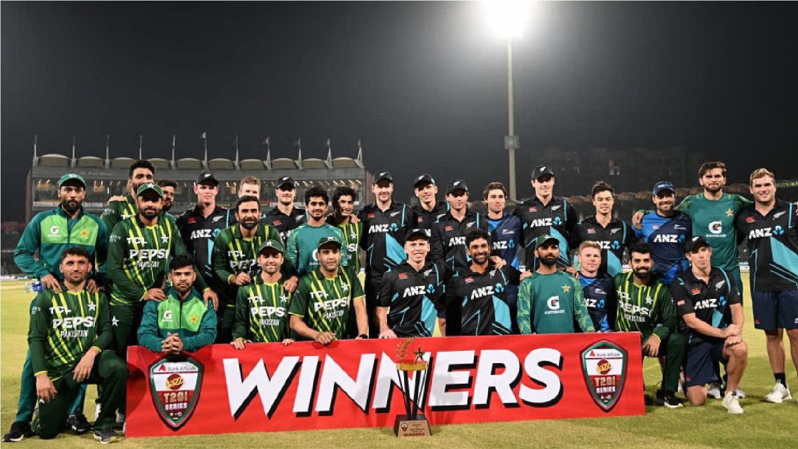 Azam, Afridi help Pakistan draw New Zealand T20I series