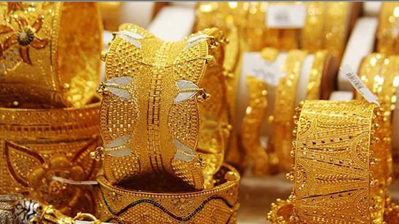 Gold prices reduced for 8 times straight